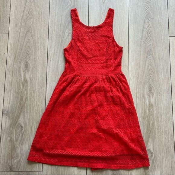 Everly Red Lace Overlay Dress Red Sleeveless Size Small - Picture 4 of 12